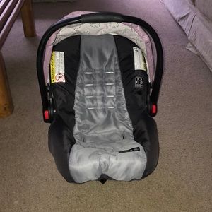 Infant car seat